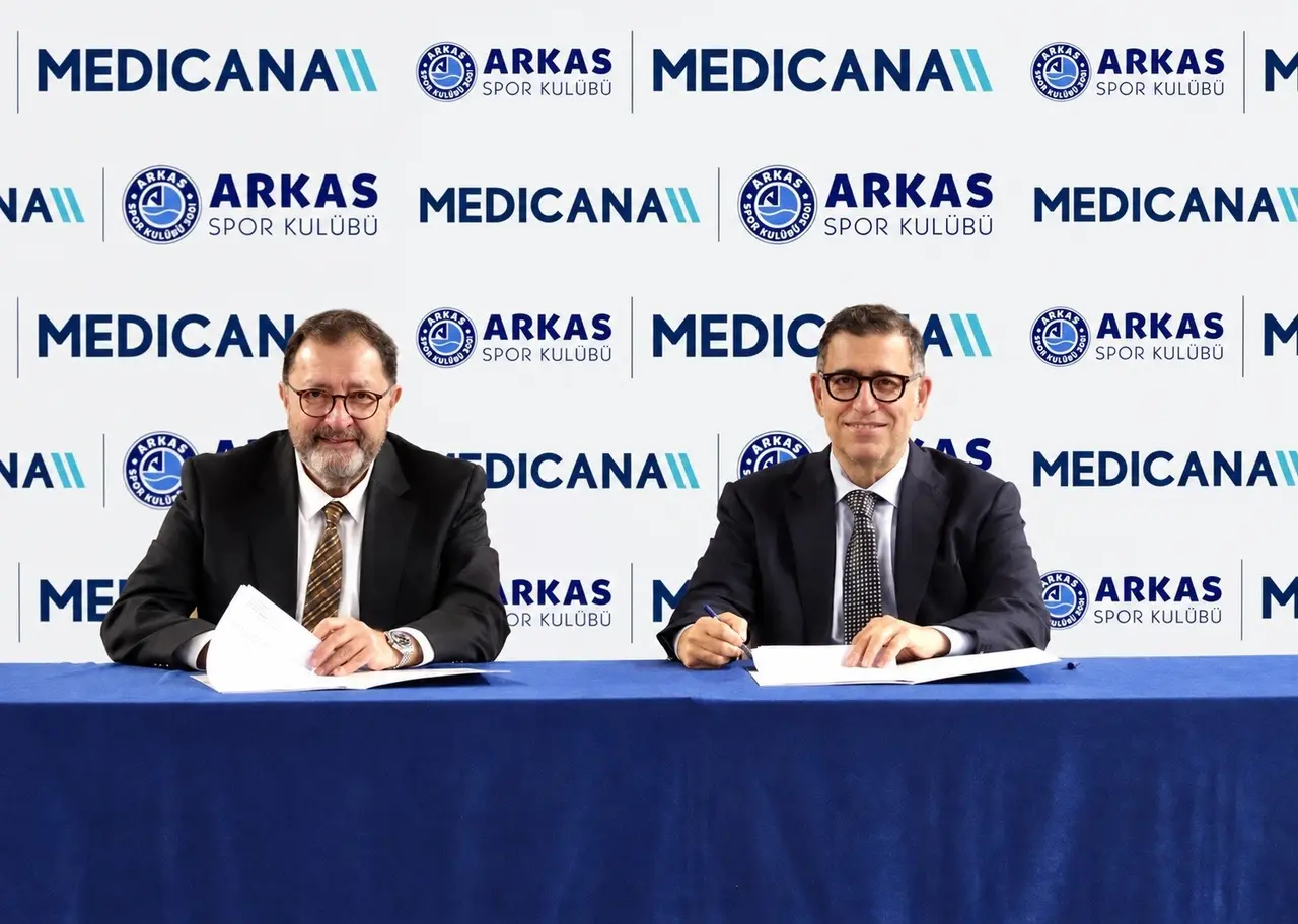 Medicana yeni sezonda da Arkas Spor Kulübü’nün yanında