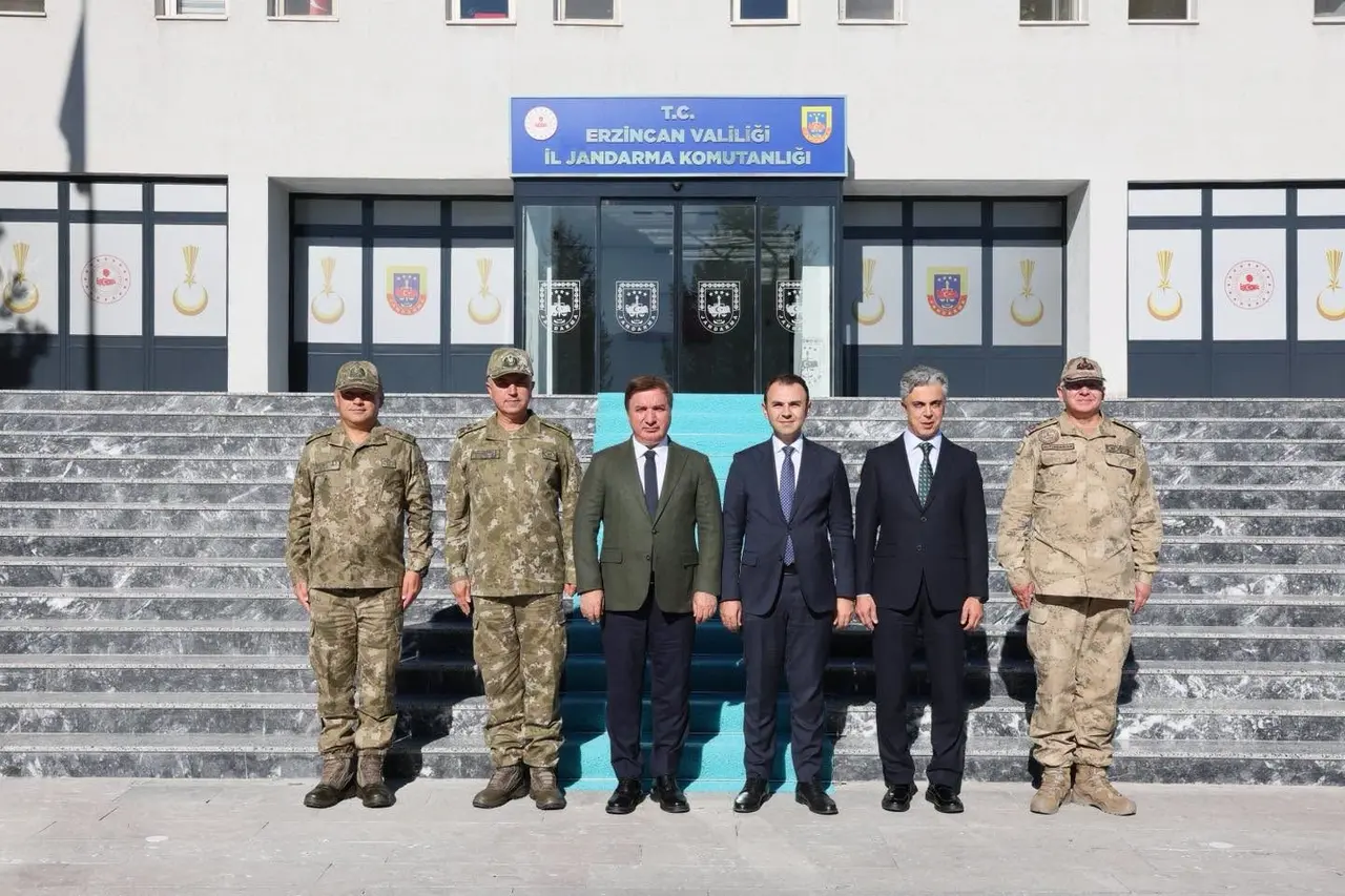 Erzincan protokolünden İl Jandarma Komutanı Altundarak’a ziyaret