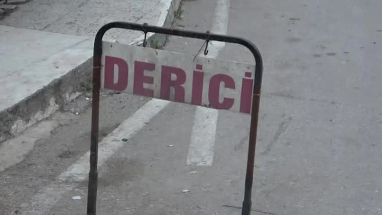 Derileri tek tek işleyip peynir tulumuna dönüştürüyorlar