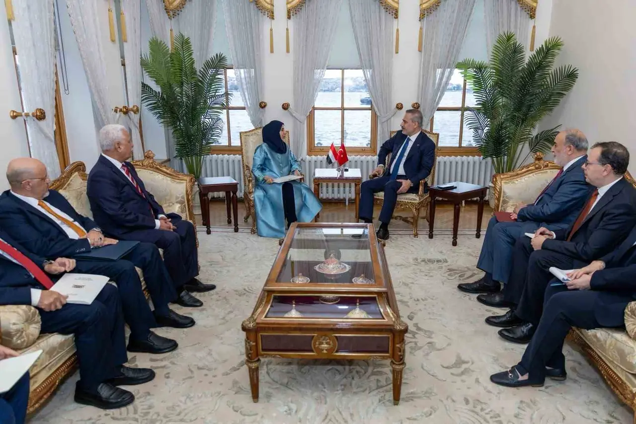 Dışişleri Bakanı Fidan, Yemen Dışişleri Bakanı Al-Zuba ile bir araya geldi