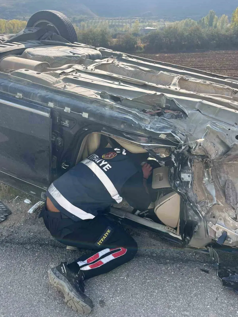 Van’da otomobil takla attı: 2 yaralı