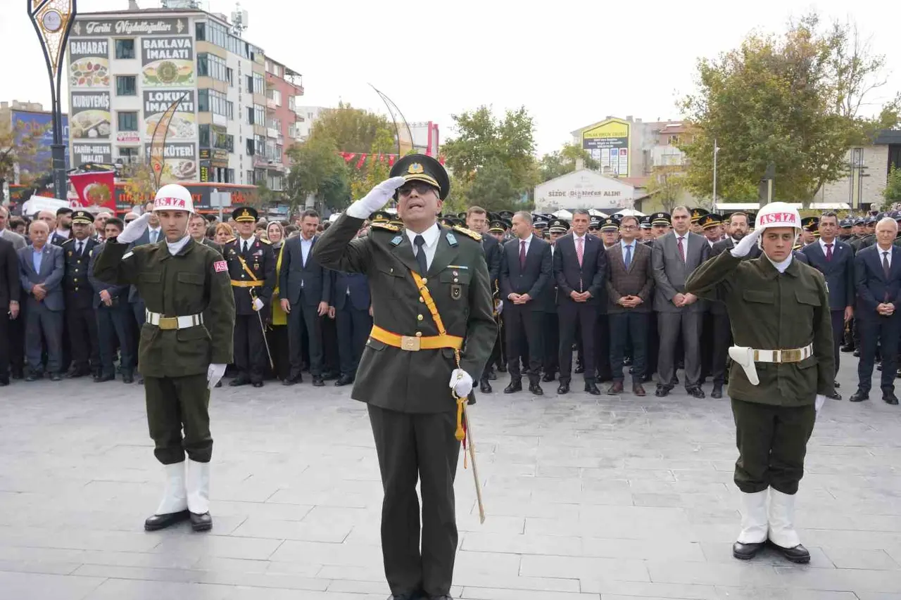 Niğde’de 29 Ekim Cumhuriyet Bayramı kutlamaları başladı