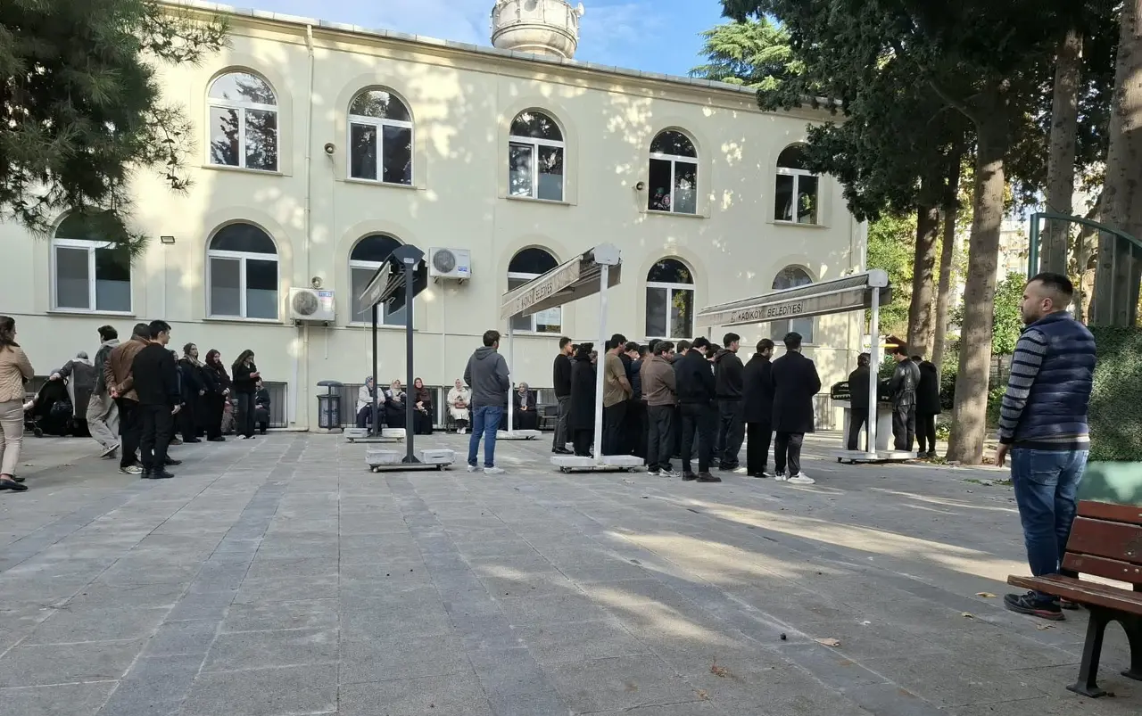 Şişli’deki konserde hayatını kaybeden Mahmud Sami Ramazanoğlu toprağa verildi