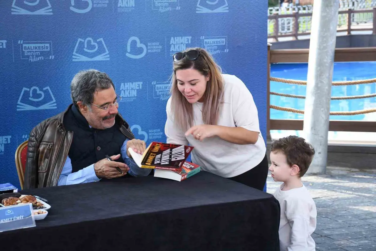 Birbirinden kıymetli yazarlar Balıkesir Kitap Fuarı’nda