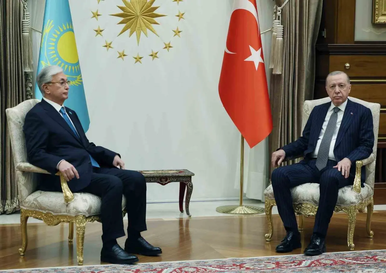 Cumhurbaşkanı Erdoğan, Kazakistan Cumhurbaşkanı Tokayev ile görüştü