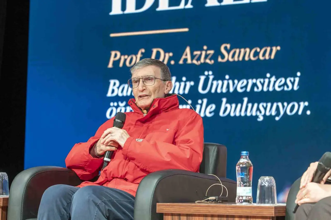 Öğrencilerle buluşan Prof. Dr. Aziz Sancar’dan gülümseten öneri