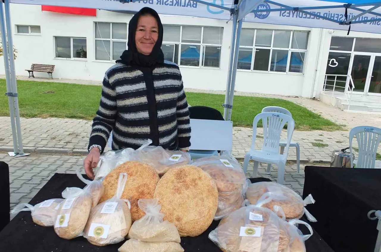 Balıkesir’de Fatma hanım asırlık seferberlik çöreğini yaşatıyor
