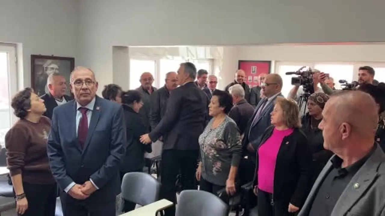 CHP Sözcüsü Sarı: "Kapıları bu kadar sert kapatmayın, açmak zorunda kalacaksınız"