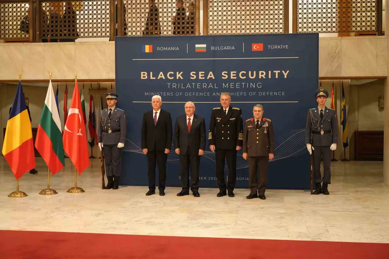 Türkiye-Bulgaristan-Romanya Savunma Bakanları ve Genelkurmay Başkanları Toplantısı başladı