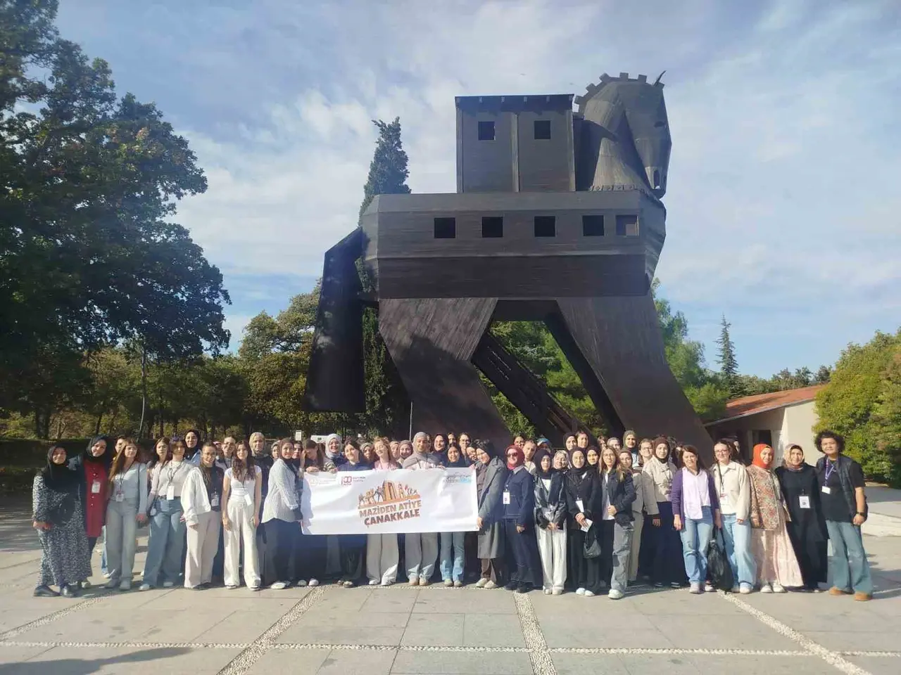 Eskişehir öğrencilerinin de katıldığı "Maziyeden Âtiye Çanakkale" programı gerçekleşti