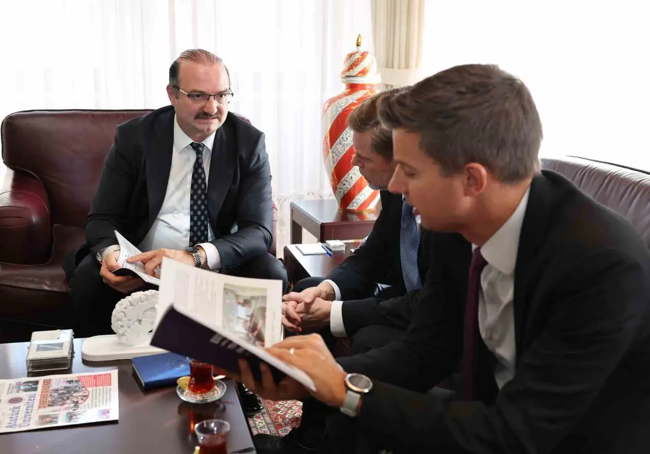 ABD Ankara Büyükelçiliği kamu diplomasisi heyetinden Atatürk Üniversitesine ziyaret