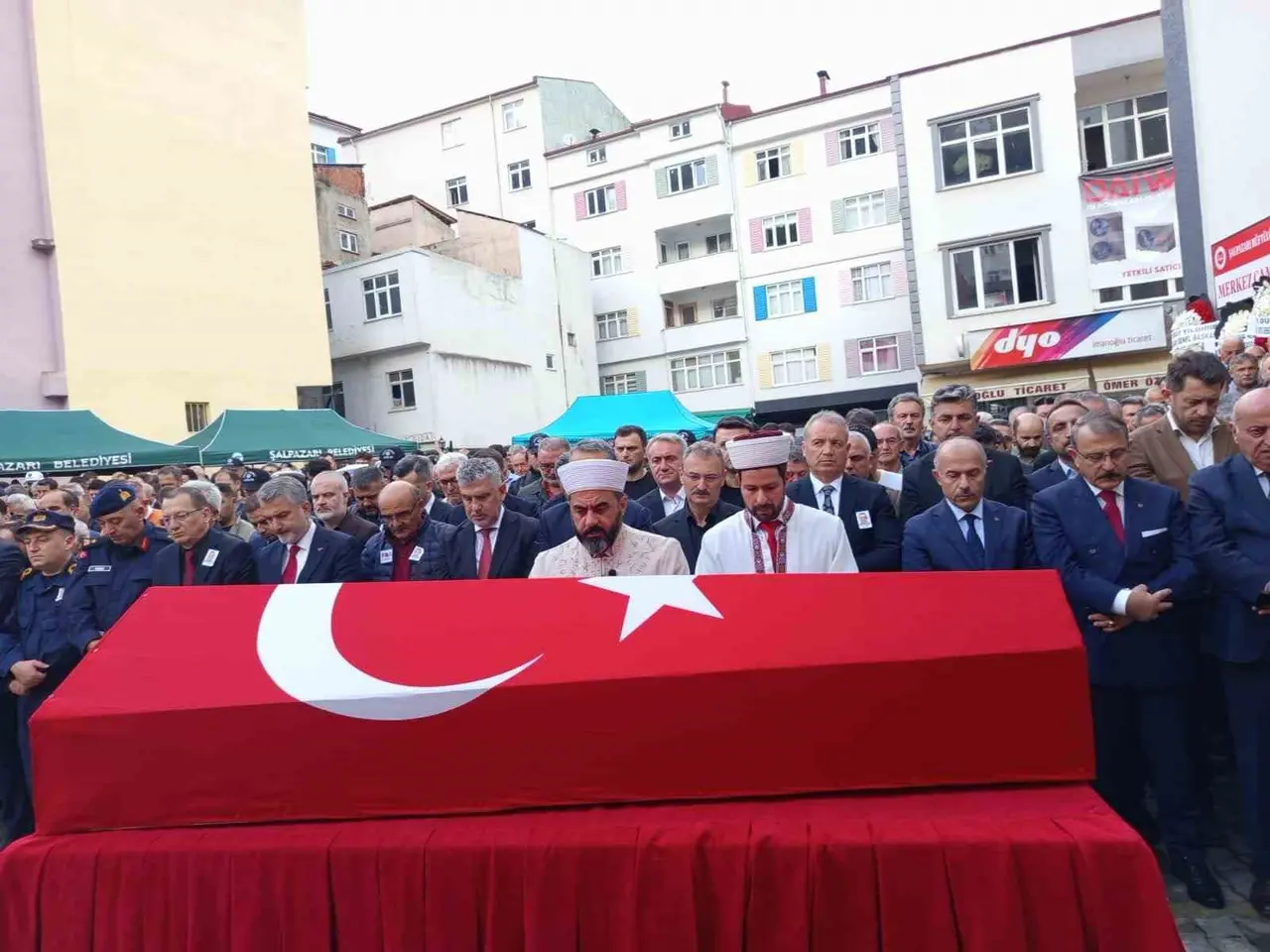 Kalp krizi sonrası hayatını kaybeden polis memuruna son görev