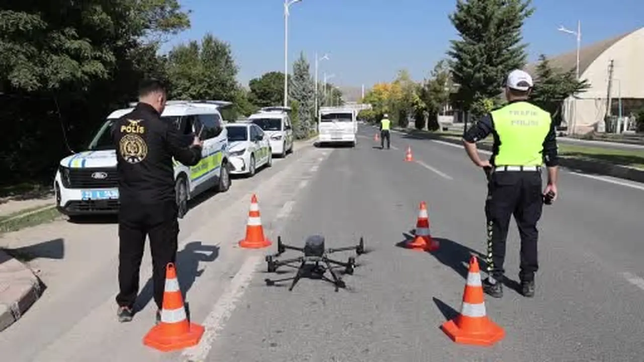 Kurallara uymayan sürücüler, dronla tespit edildi