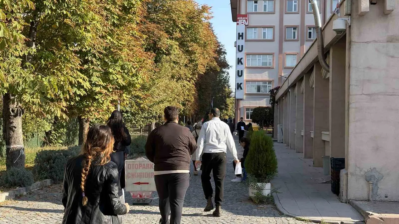 2 milyon 985 bin 438 adayın başvurduğu KPSS Ortaöğretim maratonu başladı