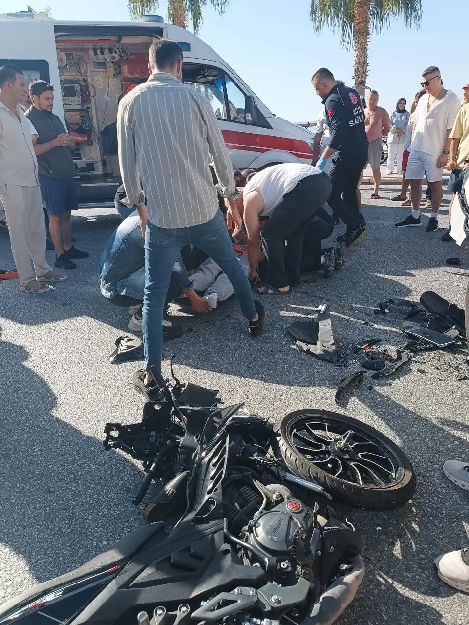 Alanya’da motosiklet ile minibüs çarpıştı: Üniversite öğrencisi genç kız hayatını kaybetti