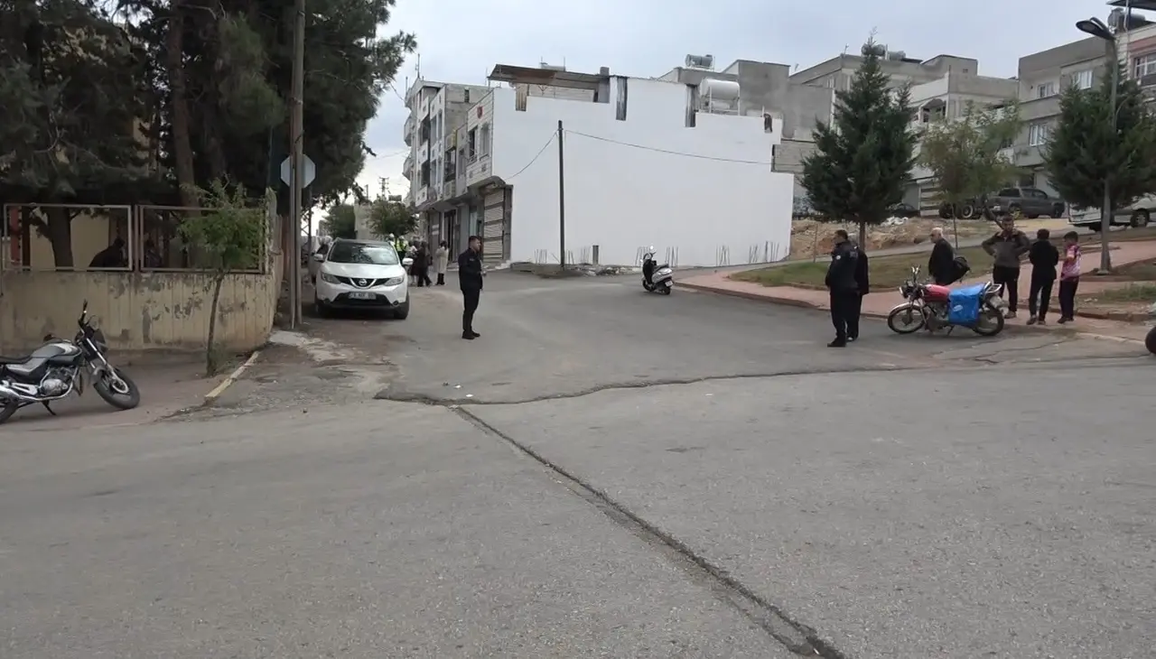 Kilis’te otomobil ile motosiklet çarpıştı, 2 yaralı