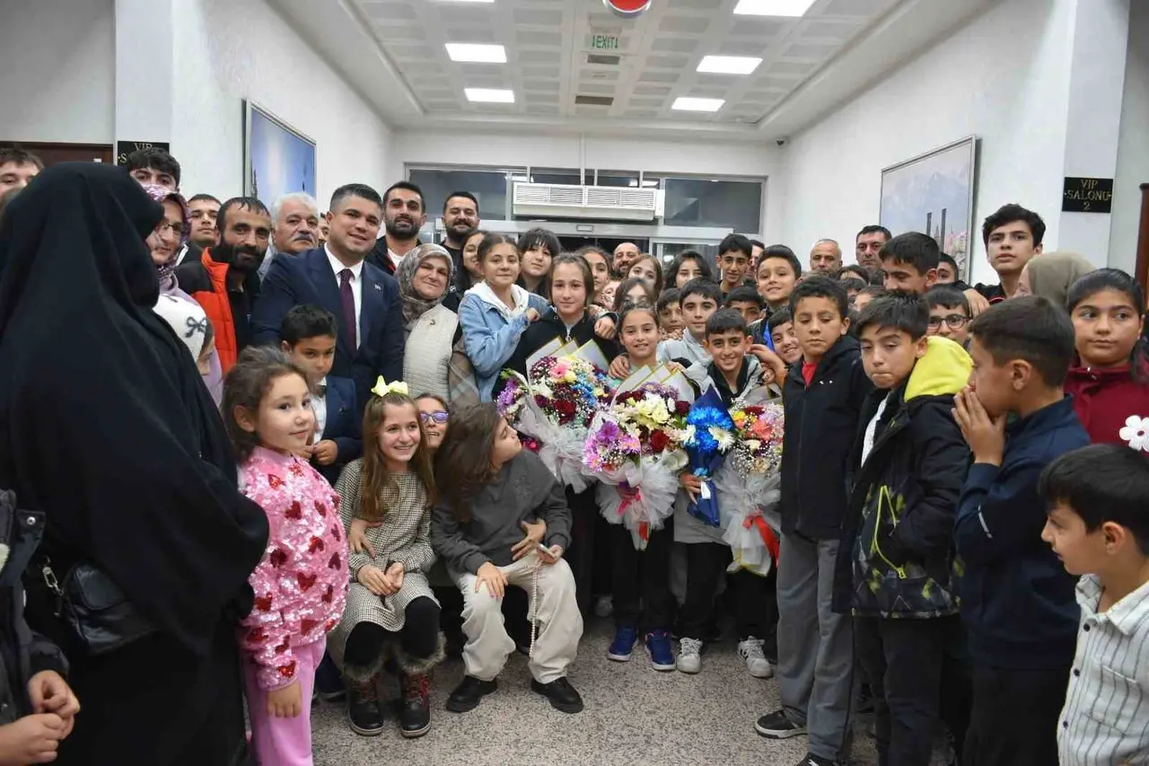 Erzurum şampiyonları bağrına bastı