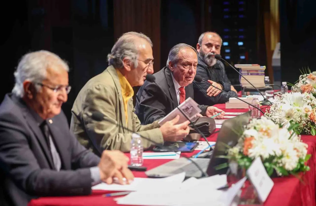 Zeytinburnu’nda "Peyami Safa Mütefekkir Bir Muharririn Dünyası Sempozyumu"