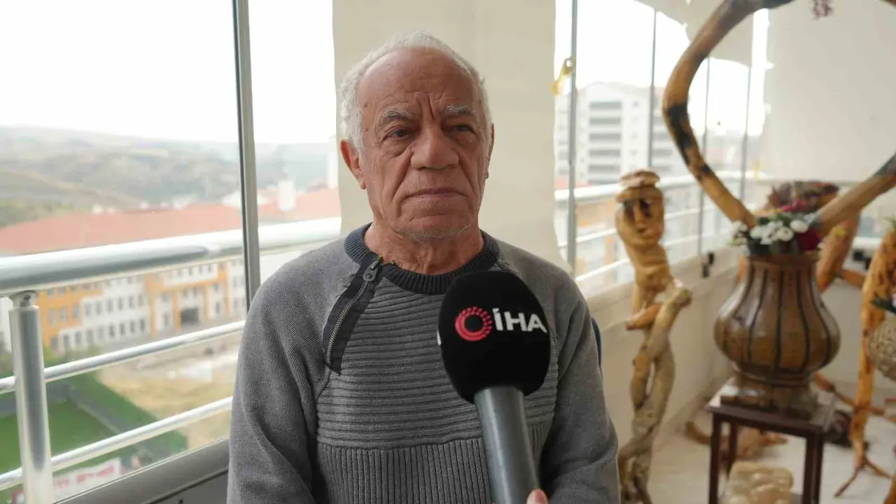 Emekliliğinin ardından ağaç köklerinden 750 eser yaptı