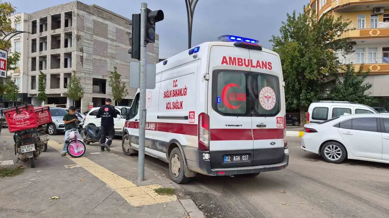 Devrilen motosikletin sürücüsü yaralandı