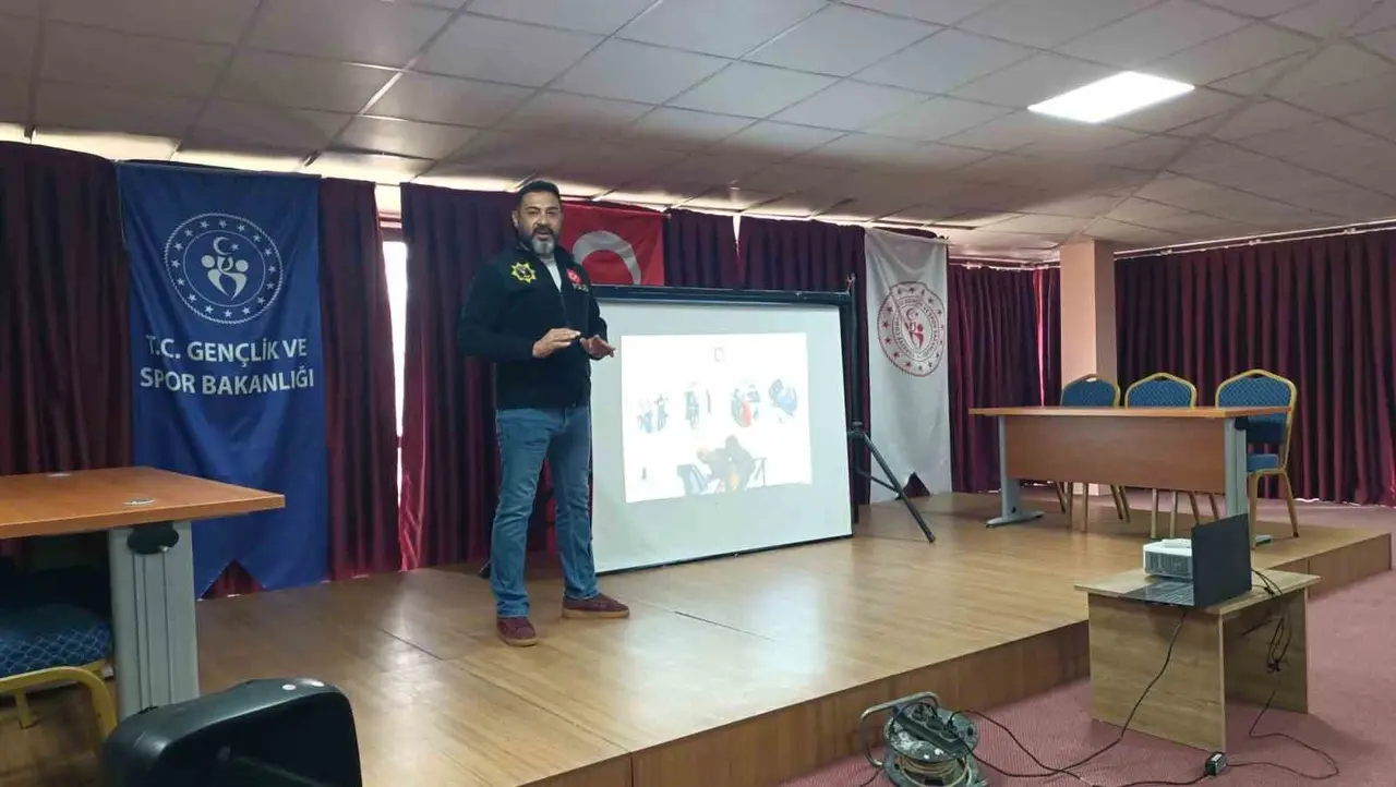 Hüyük’te zehir tacirlerine karşı bilinçli anne mesaisi