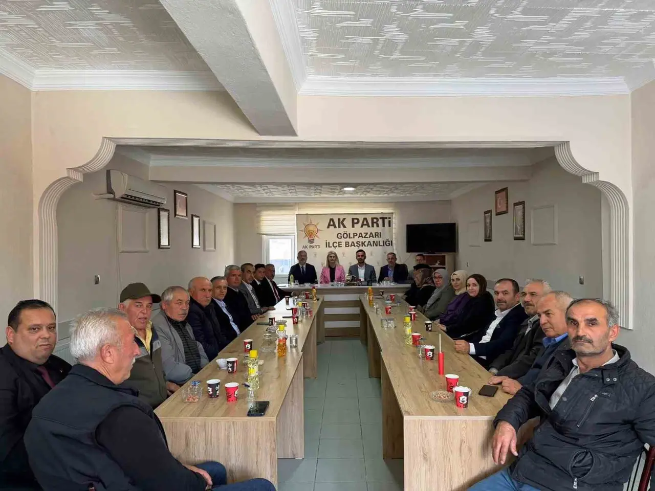 AK Parti Bilecik teşkilatı 5 ilçede sahaya yönelik çalışmaları masaya yatırdı