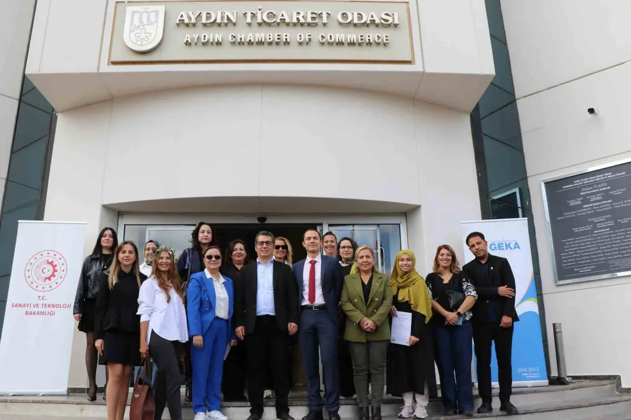 Aydın’da kadın zeytinyağı operatörleri belgelerini aldı