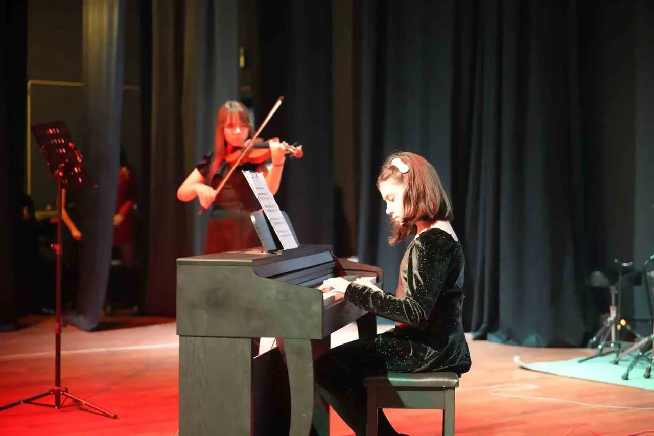 Turhal Belediyesi Konservatuvarı ikinci yılını konserle kutladı