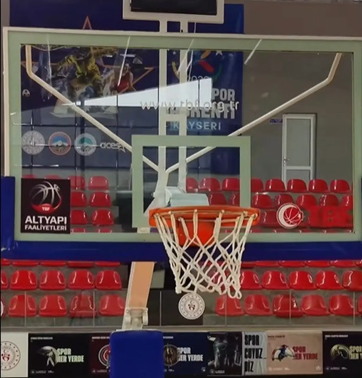 Kayseri Atatürk Spor Salonu yenilendi
