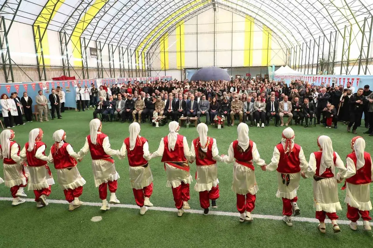 Ordu’da öğrencilerin bilim şenliği başladı: 30 atölyede 3 bin kişiye ulaşılması hedefleniyor