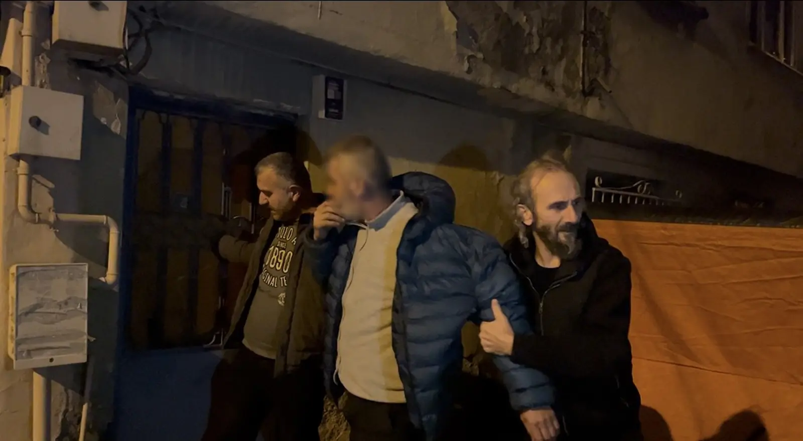 Bursa’da aynı şahıs 10’uncu kez cama çıktı: İtfaiyeye tatbikat, polise mesai yaptırdı
