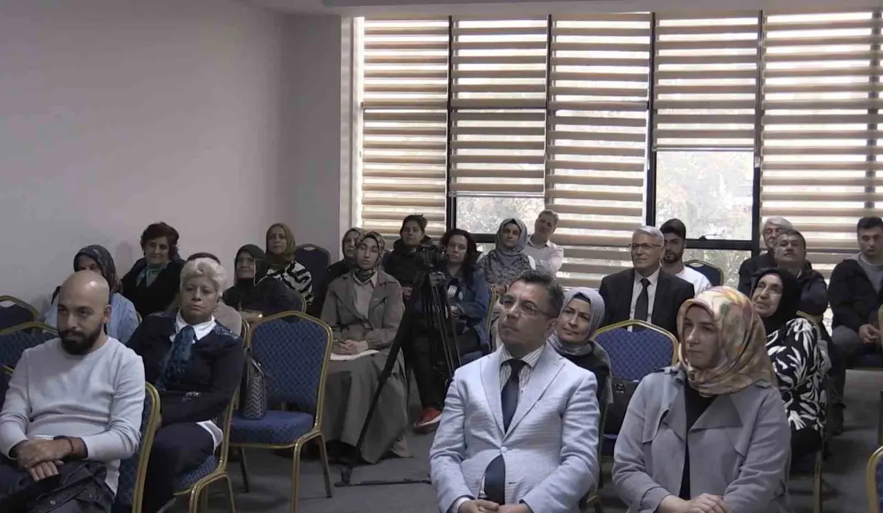 Elazığ’da edebiyat atölyesi eğitimleri sürüyor