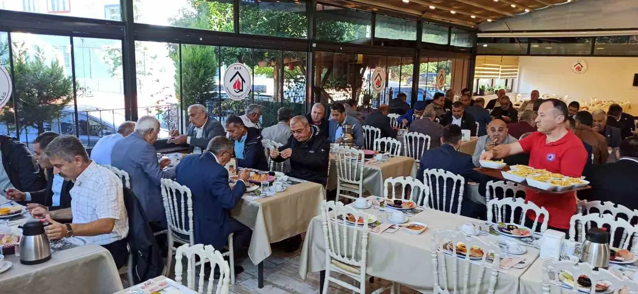 Devrek’te Muhtarlar Günü  düzenlenen törenle kutlandı