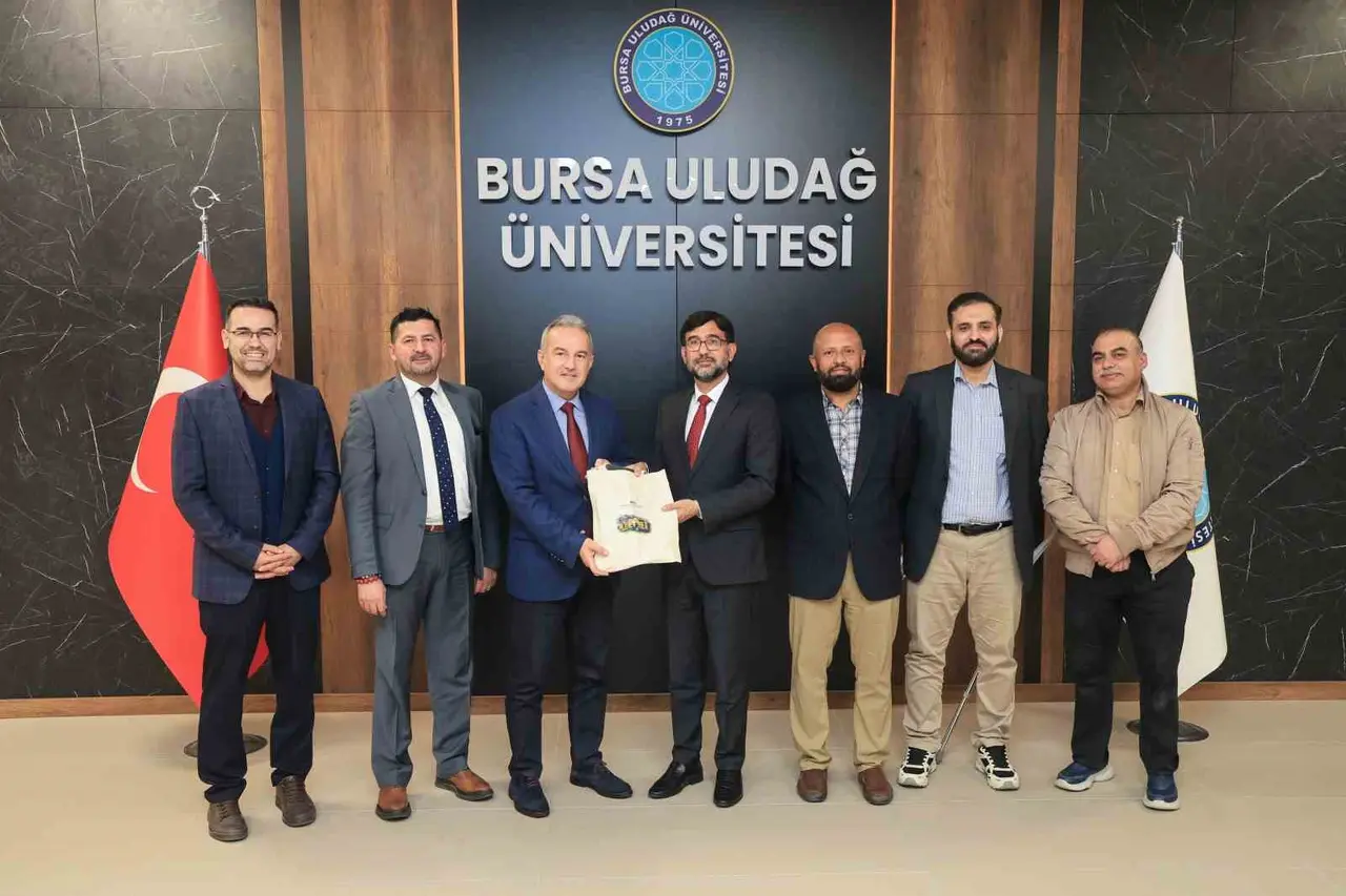 BUÜ, Pakistan üniversitesine akademik destek verecek