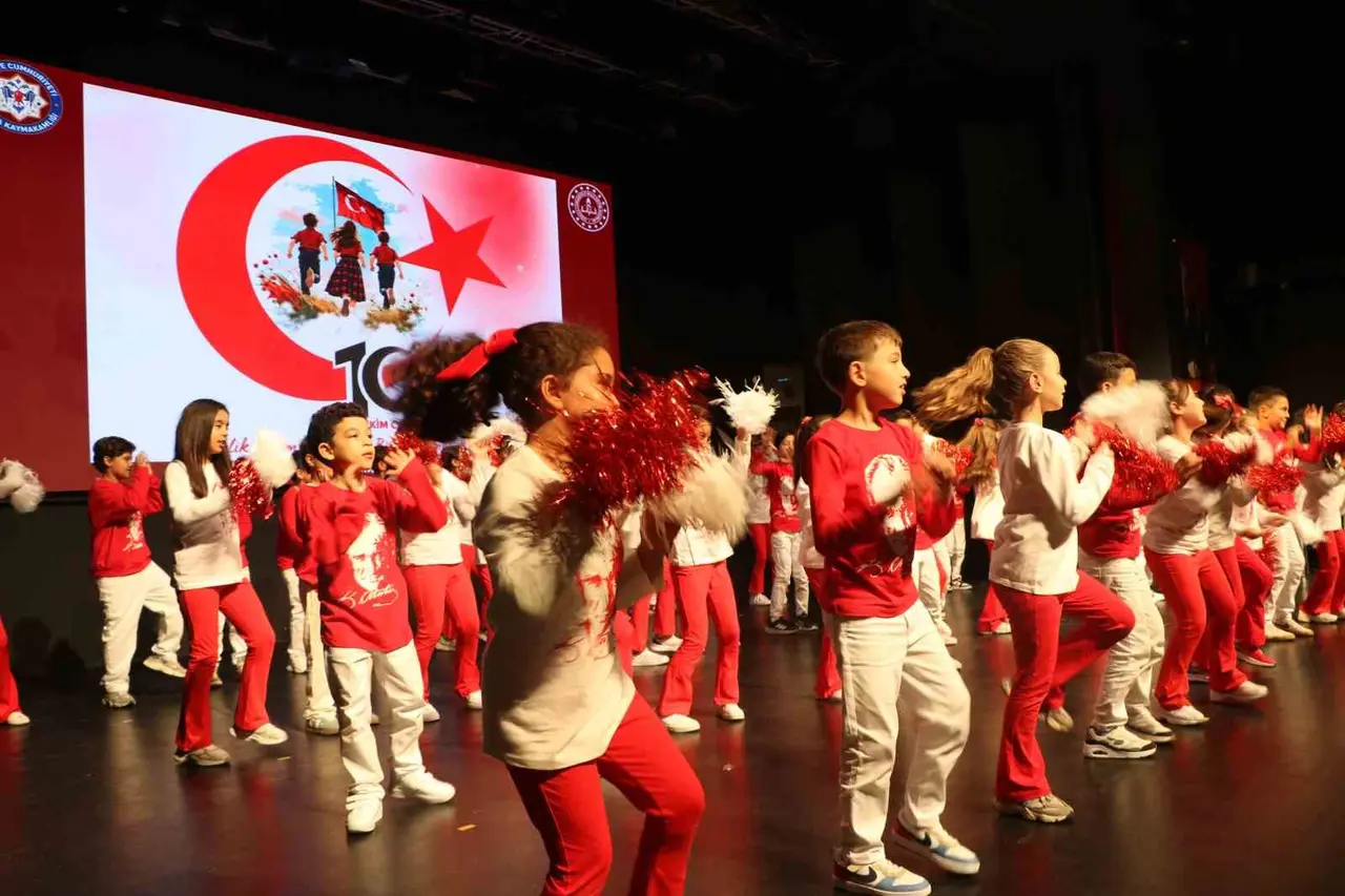 Alanya’da Cumhuriyet Bayramı coşkuyla kutlandı