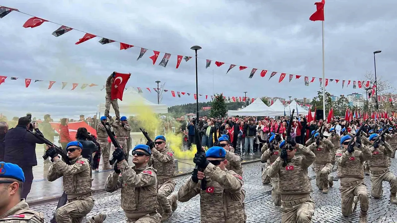Çanakkale’de 29 Ekim coşkusu