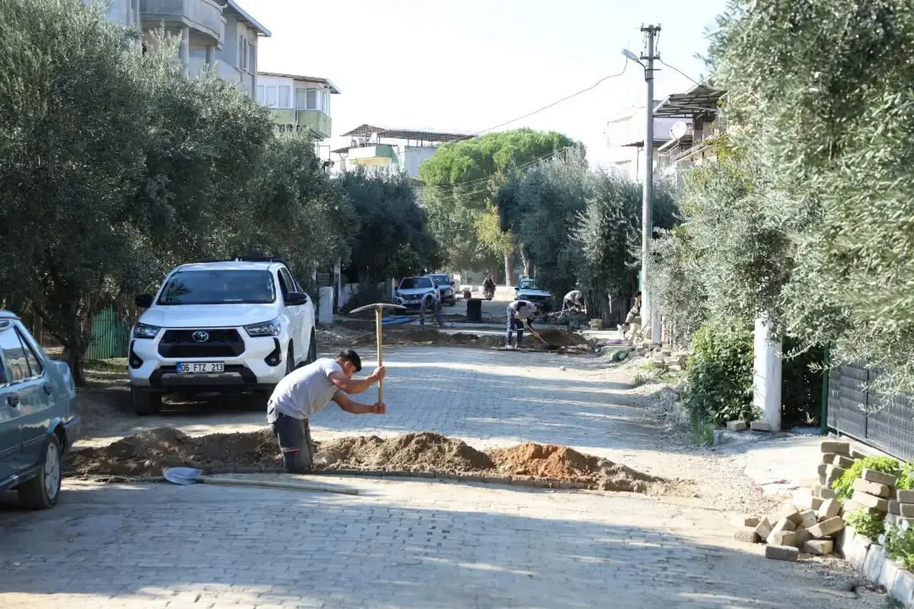 İncirliova Sandıklı Mahallesi’nde altyapı çalışmaları sürüyor