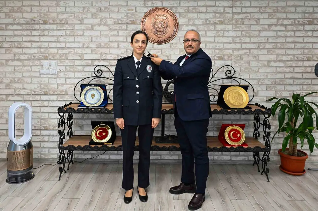 Başkomiserlikten emniyet amirliğine yükseldiler