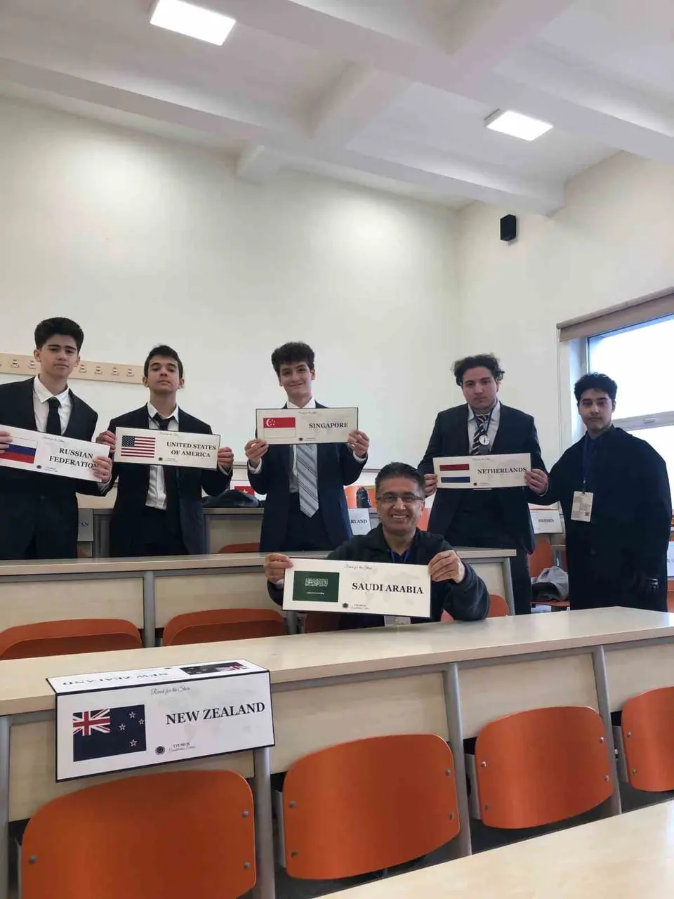 İhlas Koleji öğrencilerinden YTUMUN’da diplomasi başarısı