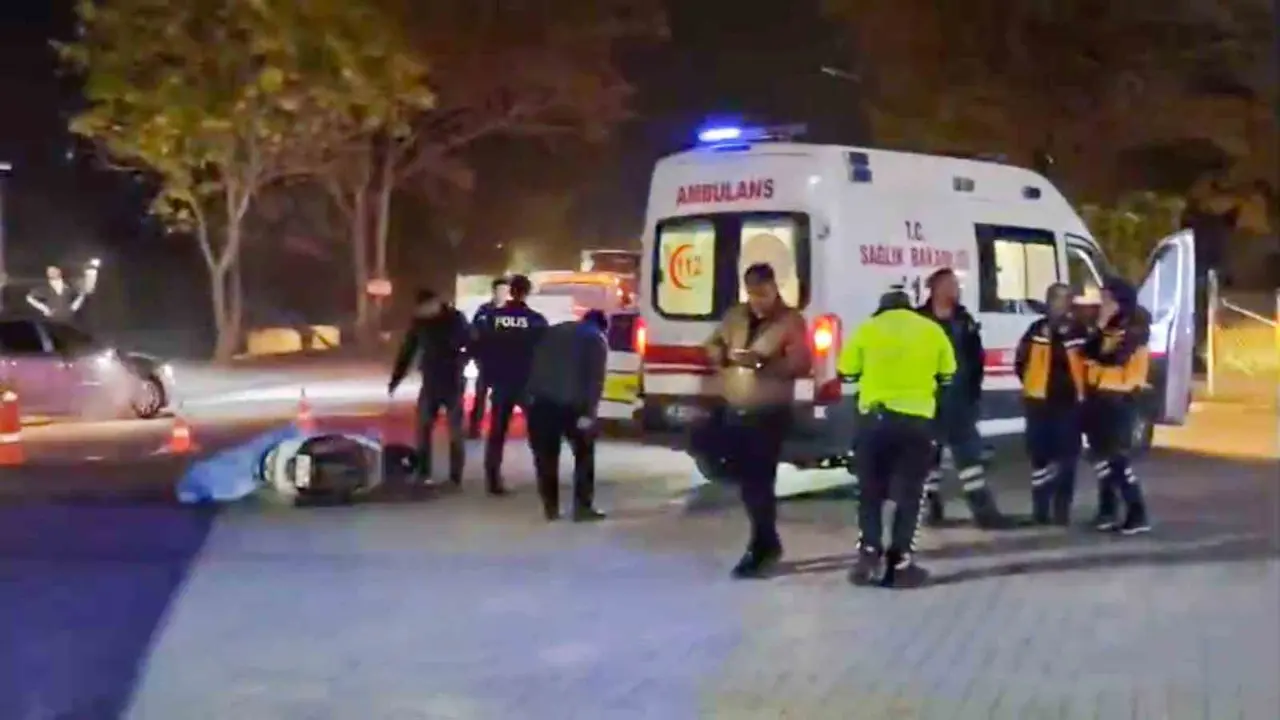 Tırın altında kalan motosiklet sürücüsü hayatını kaybetti