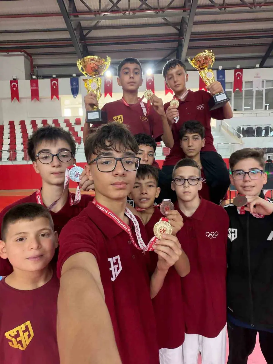 Aydınlı taekwondoculardan 8 madalyalı şampiyonluk