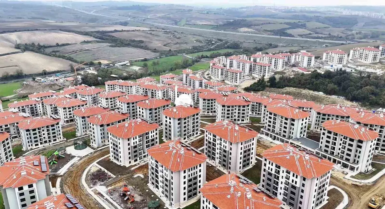 Arnavutköy’de 3 bin 932 TOKİ konutuna İSKİ engeli