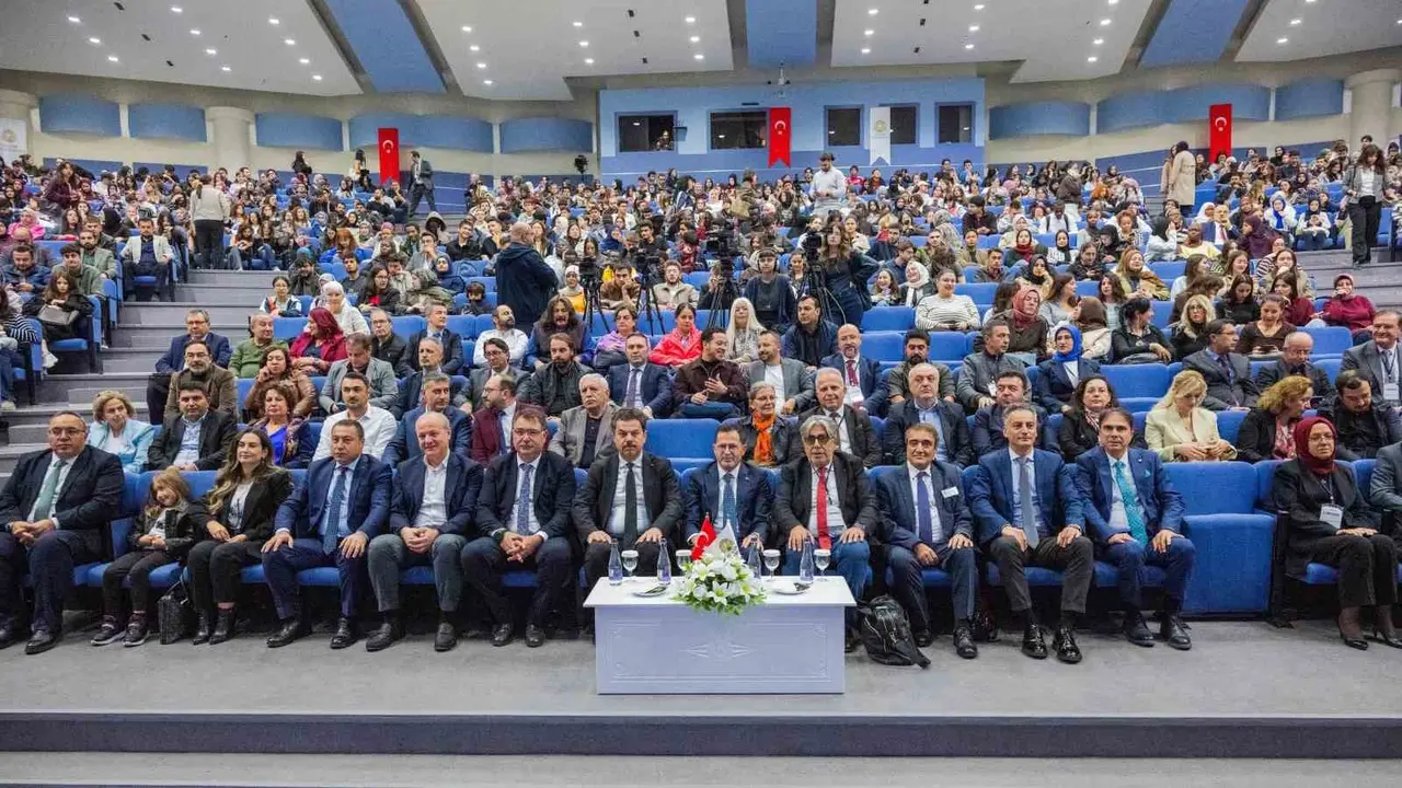 Selçuk Üniversitesinde Uluslararası Yapay Zeka Konferansı başladı