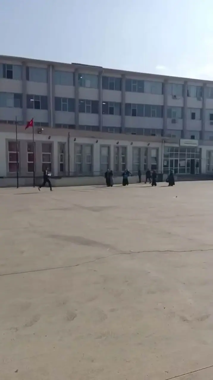 Diyarbakır’da KPSS heyecanı: Sınava yetişmek için var gücüyle koştular