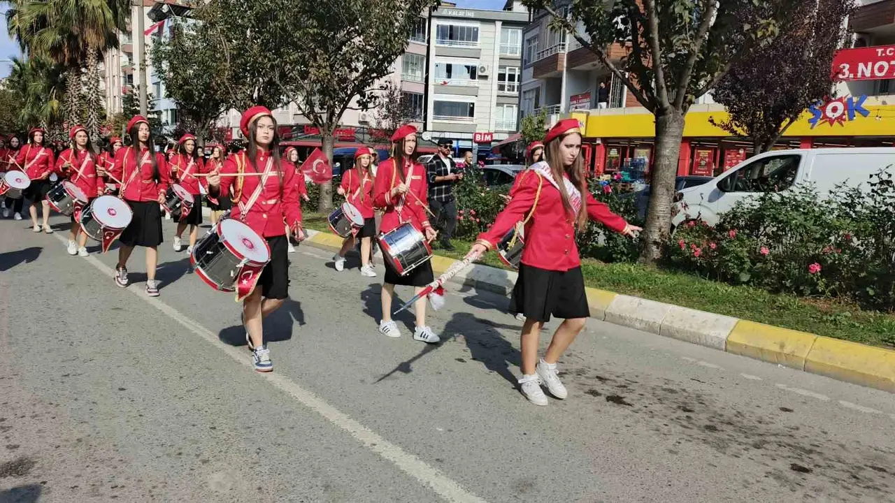 Bafra’da "Cumhuriyet Yürüyüşü"