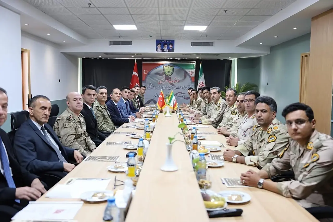 Iğdır ve Maku heyetleri sınır güvenliğini görüştü
