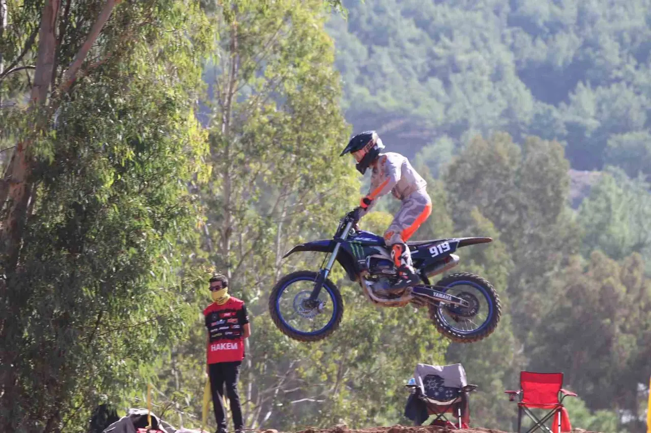 Fethiye’de ilk gün motokros yarışları nefesleri kesti