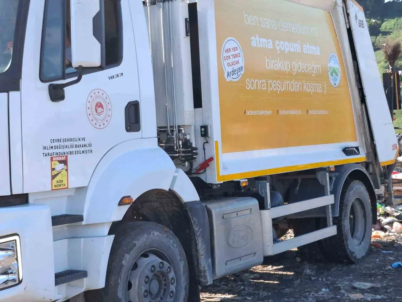 Ardeşen Belediyesi’ne 2,3 milyon lira vahşi depolama cezası