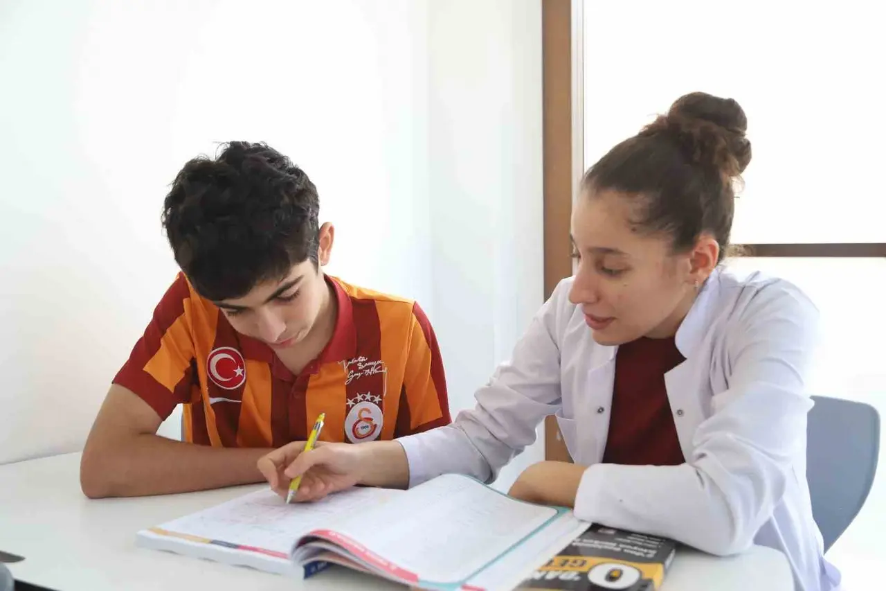 Battalgazi Belediyesinden 450 öğrenciye ücretsiz eğitim desteği