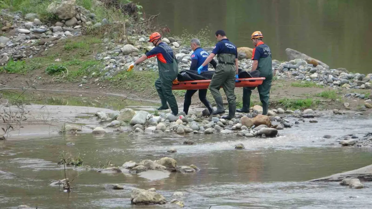 Giresun’da dereden kadın cesedi çıkarıldı